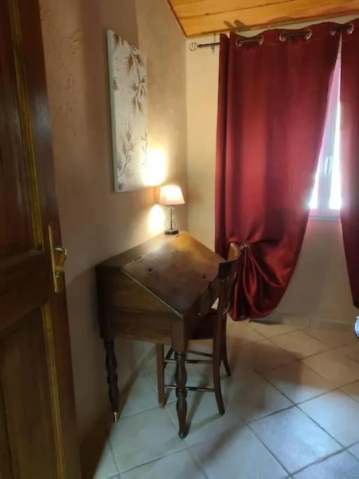 Sous Le Chateau Montaut  0*, Montaut (Ariege) فرنسا